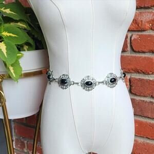 Baroque chain belt w black